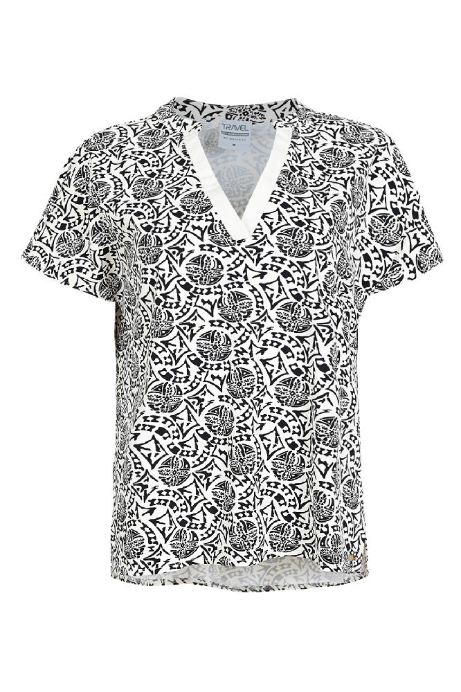 Deze top genaamd 'Losina' komt in de leuke zwart wit print 'fan'. De top heeft een fijne pasvorm en een V-hals. 
