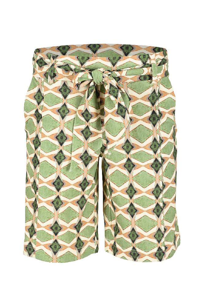 Ontdek onze trendy korte Marlin shorts voor de zomer, verkrijgbaar in de gedurfde kleuren/prints Giraffe, Black en Africa. Deze shorts zijn de perfecte combinatie van stijl en comfort voor warme dagen. Welke is jouw favoriet?